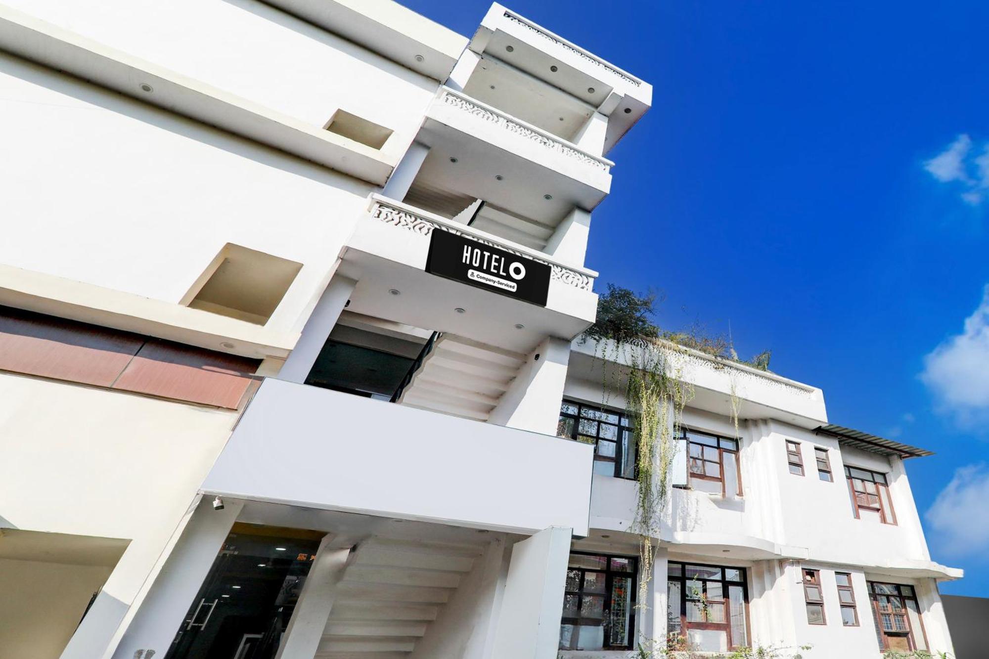 Super Hotel O Insaf Nagar Munshipuliya Formerly Vibrant Chinhat Exterior photo