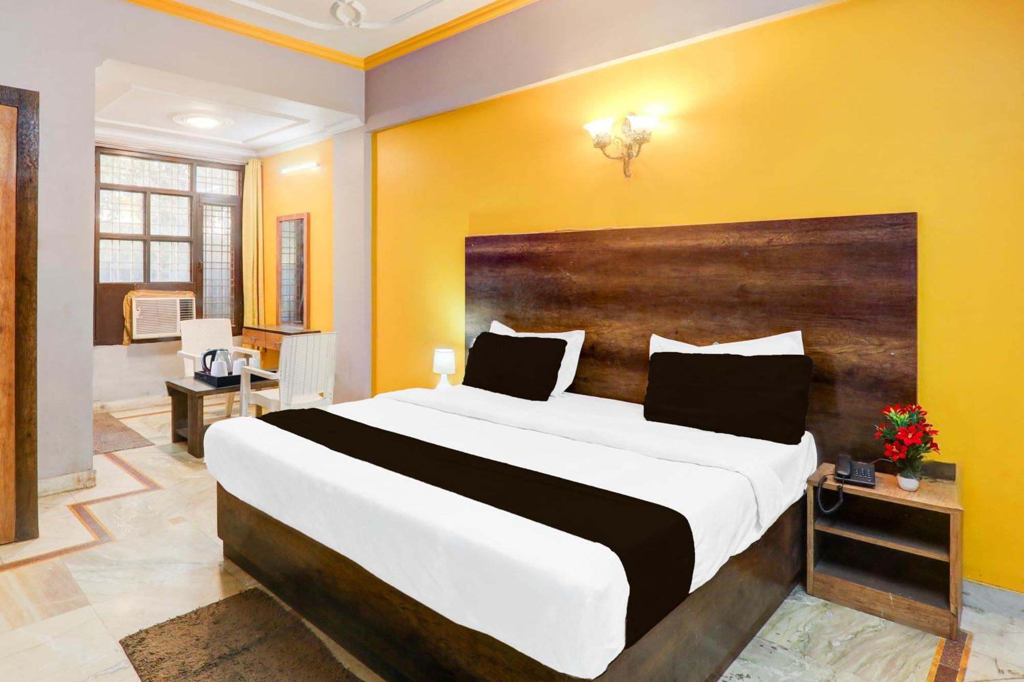 Super Hotel O Insaf Nagar Munshipuliya Formerly Vibrant Chinhat Exterior photo